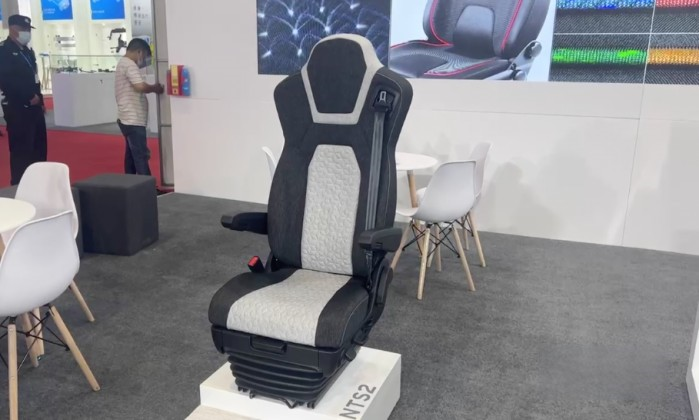 盡展科技范兒 伊思靈華泰攜5大核心平臺產品亮相上海車展