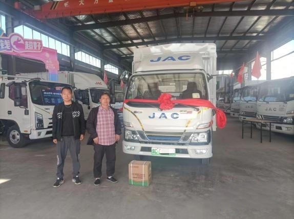 從事貨運(yùn)二十年 “老大哥”選擇混動(dòng)1號·駿鈴聚寶盆！