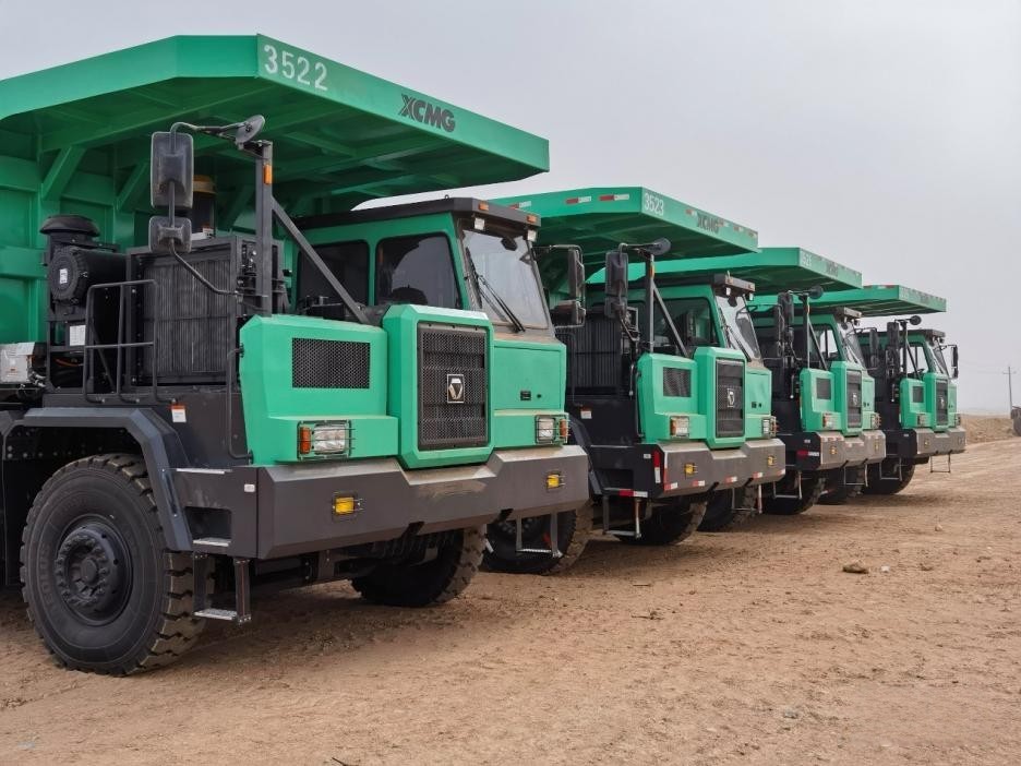 搭載著徽宏動力電池的徐工甲醇/電增程式混動礦卡來了！近期將累計在新疆投放約350輛，助力客戶完成挖掘運輸工作。