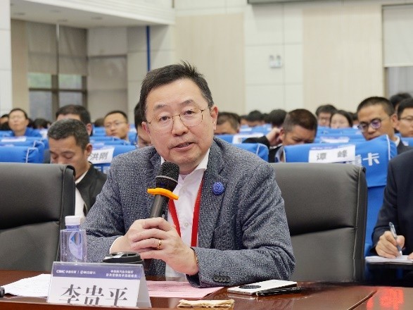 深化變革快發展 巔峰之大領未來！中集車輛與陜汽集團合作再升溫！