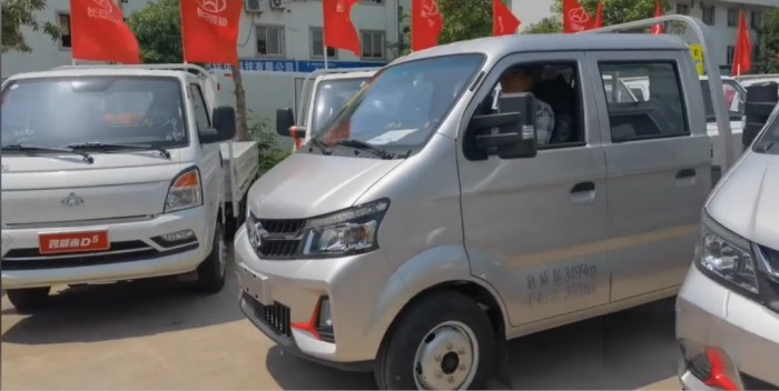 人氣火爆，持續熱銷！長安跨越王X7強勢引爆高端小輕卡市場！