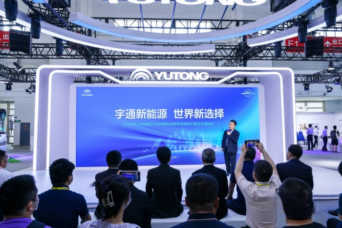 新一代三電系統重磅亮相！宇通打造新能源商用車“綠色天團”
