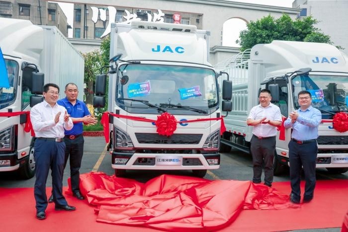 混動先鋒·江淮領跑ES6成都上市