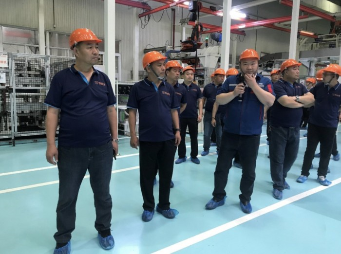 現場簽約100臺,聯合C9趟數之王成為邯鄲重卡商會的“心頭好”!