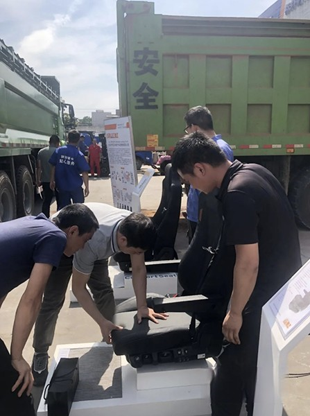 伊思靈華泰客戶關愛活動陜汽西安服務站正式啟動