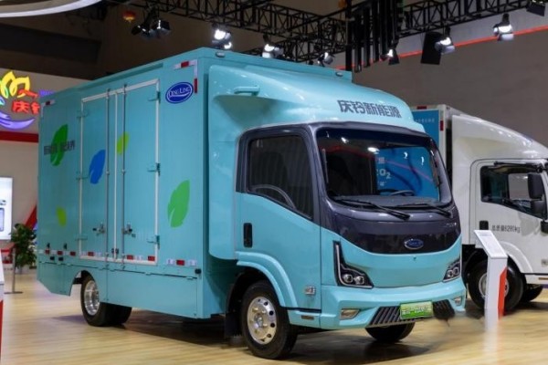 綠擎智享 鈴創未來!慶鈴五十鈴多款精品車型亮相第二十五屆重慶車展