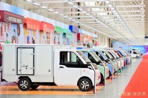 行業唯一!北汽雷馳新能源MINI卡榮膺“新能源城配物流車五星之選”