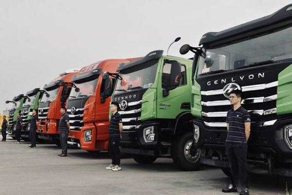 開(kāi)啟“極限挑戰(zhàn)” 上汽紅巖新一代智能重卡“三高”試驗(yàn)正式發(fā)車(chē)