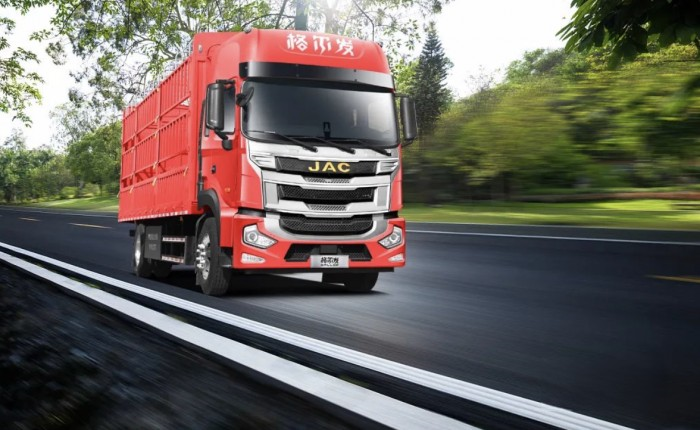 江淮格爾發4×2載貨車盛夏出擊，吃瓜群眾有福了！