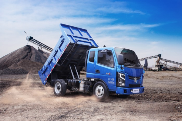 飛碟汽車(chē)：深入一線(xiàn)主動(dòng)拜訪(fǎng)，心系客戶(hù)貼心關(guān)懷