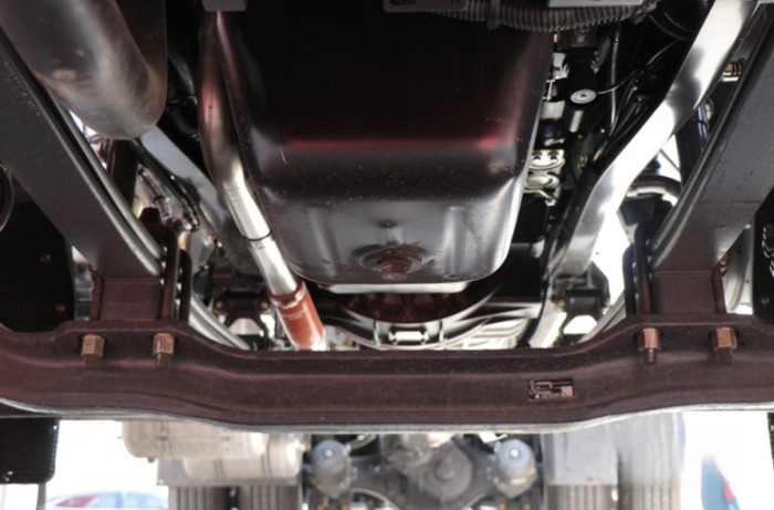 創富路上，乘龍H5 LNG超輕版牽引車一路守護