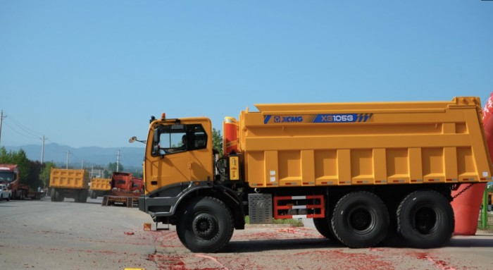 百臺齊發!徐工礦卡閃耀西北大地