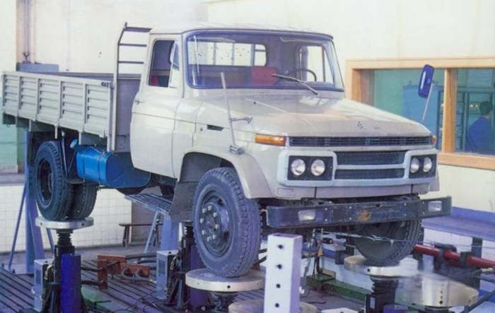 闖出新天地！重溫第二代解放卡車CA141