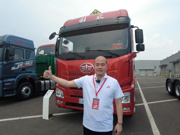 新安物流與解放青汽“闖關(guān)”危化品運(yùn)輸 以千臺鑄信賴