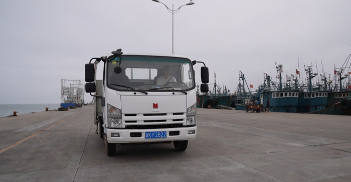 海岸線上的精靈 慶鈴為劉明明的工作添彩!