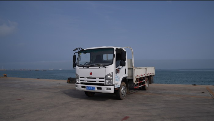 海岸線上的精靈 慶鈴為劉明明的工作添彩!