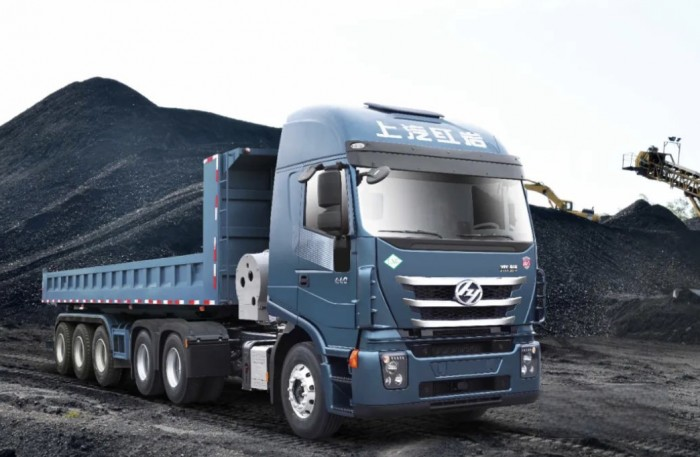 靠譜搭檔,紅巖杰獅C6 LNG牽引車技能拉滿