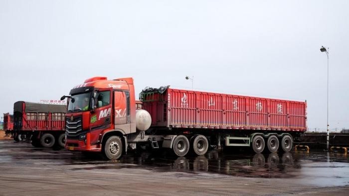 單趟多賺600元，中國重汽豪沃MAX助西北漢子實現賺錢夢！