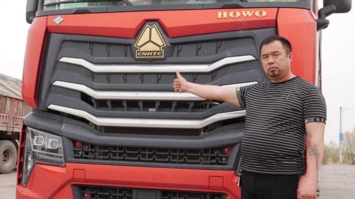 單趟多賺600元，中國重汽豪沃MAX助西北漢子實現賺錢夢！