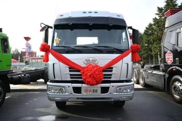 從學習模仿到全面自主-解放第五代產品奧威榮譽史