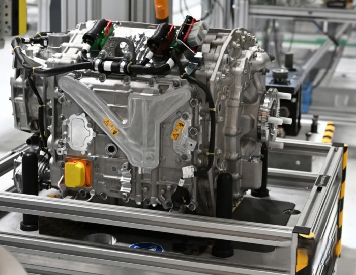 采埃孚展示先進的商用車電驅橋系統 加速電動出行