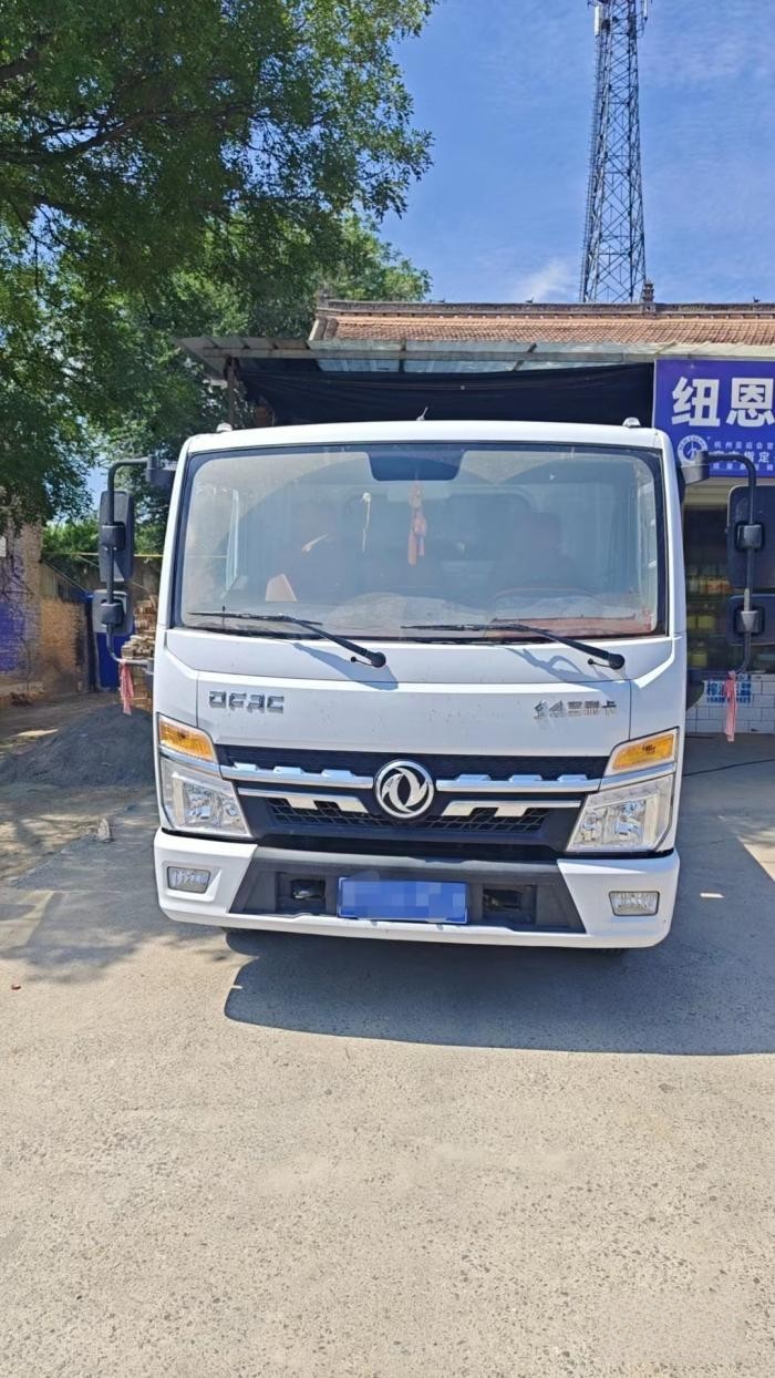 卡友兄弟說 家人作伴、朋友相隨,這樣的幸福與東風(fēng)多利卡超能有關(guān)