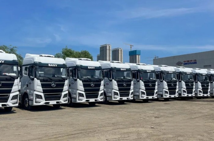 7月29日，三一重卡為中國外運量身定制的首批25臺L2智能重卡成功交付，預計今年年底還將批量交付55臺。