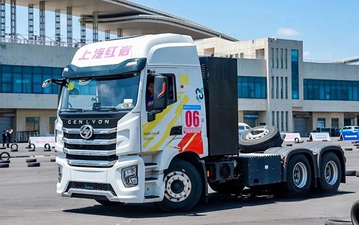 “氫”裝上陣!“冠軍車型”紅巖杰獅氫燃料電池重卡實力出擊