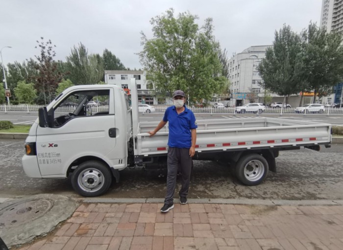 拉水果一車“兩”用，江淮1卡愷達是他的“解悶”神器