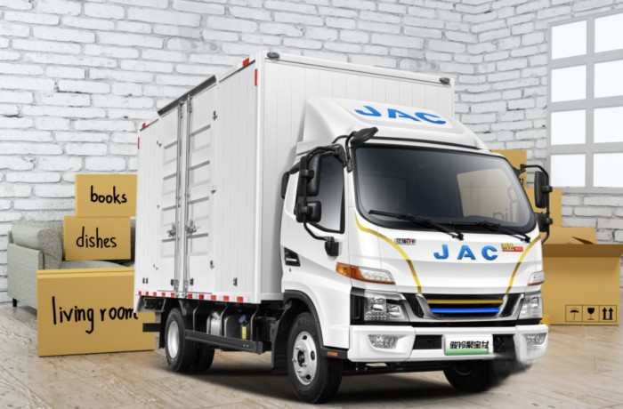 三駕馬車戰略引領，江淮1卡油混電新品即將奔騰來襲！