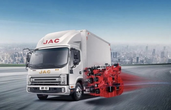 三駕馬車戰略引領，江淮1卡油混電新品即將奔騰來襲！