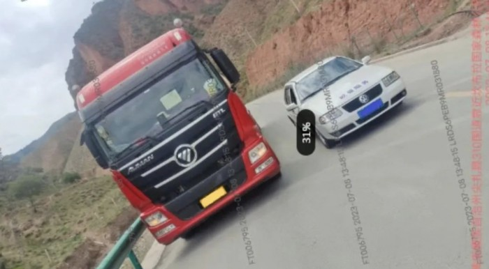 福田戴姆勒321閃修服務(wù):一路愜意運(yùn)輸,讓天路變坦途!