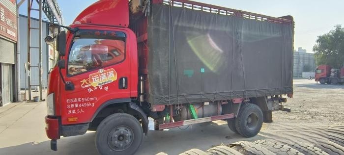 走最難最險的路!他與解放虎VH在“掛壁公路”上盤旋