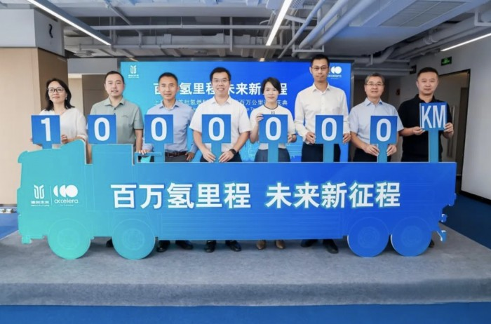 首批由康明斯Accelera氫燃料電池驅(qū)動(dòng)的渣土車?yán)塾?jì)安全運(yùn)行突破100萬(wàn)公里