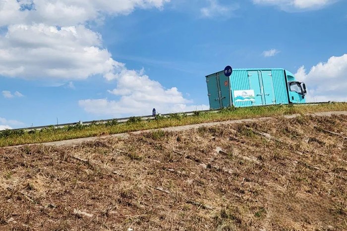 慶鈴EVM600純電動輕卡，一舉奪獲輕型貨廂組（輕卡組）全能金獎、最佳節能能力獎、最佳續航能力獎、最佳動力性能獎、最佳制動性能獎五項大獎。