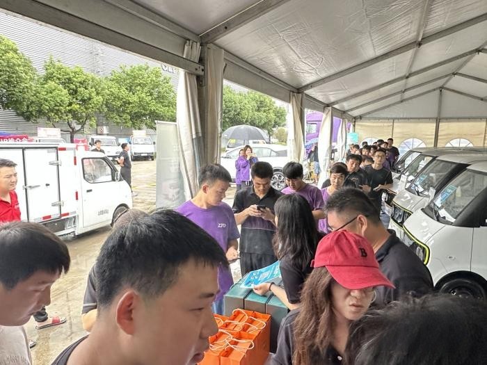 內購會啟動,大力牛魔王汽車與中通快遞攜手助力快遞小哥提效增收