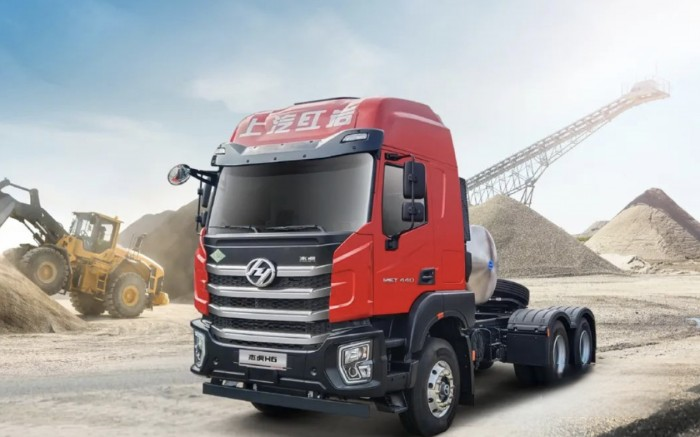 強(qiáng)勁動(dòng)力，上汽紅巖天然氣重卡帶你高效運(yùn)營(yíng)！