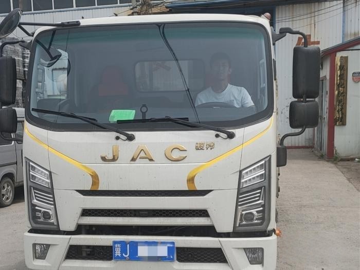 經營家居20年，從雇車到買車，他的江淮1卡駿鈴為什么越來越多？