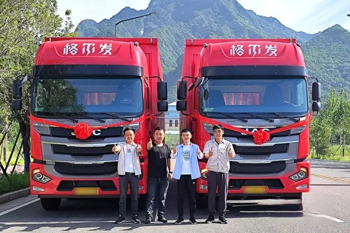 此次與車企大客戶簽訂120輛重卡戰略合作協議，也再次向市場證明了江淮重卡的卓越性能與高端品質。