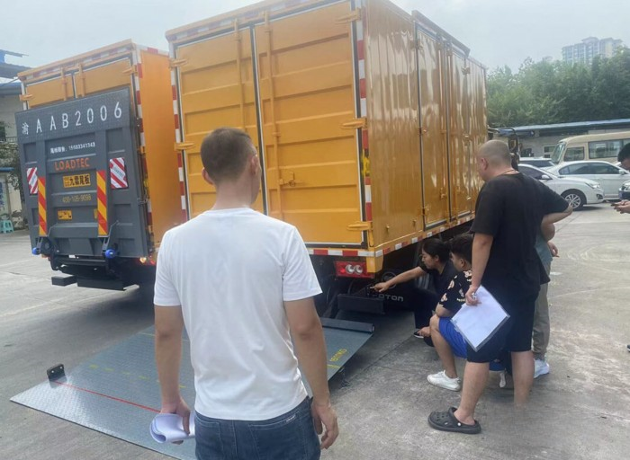 奧鈴與重慶合川區城市管理局建立合作 首批智藍純電車型正式交付