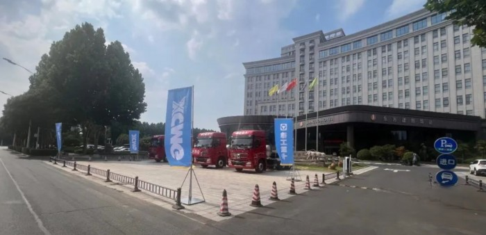 氣勢(shì)如虹!30臺(tái)漢風(fēng)XG1H 燃?xì)鉅恳?chē)熱銷(xiāo)河南