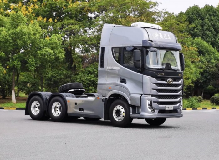 高效送達 華菱S11助力干線物流高效發展