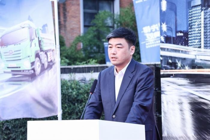 新品發(fā)布即上量 100臺解放JK6自卸交付用戶