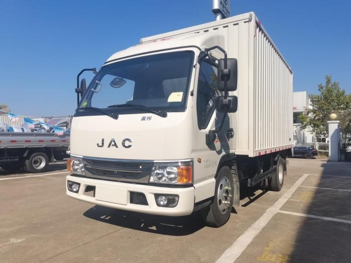 更長更寬更強 價格僅6.99萬 康鈴創富之星H3測評